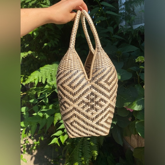 NWOT Handmade Natural Fiber Basket Purse - Picture 5 of 9